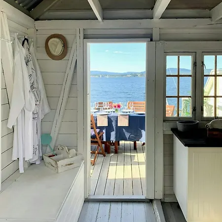 Casa vacanze Historical At Flaskebekk Nesoddtangen