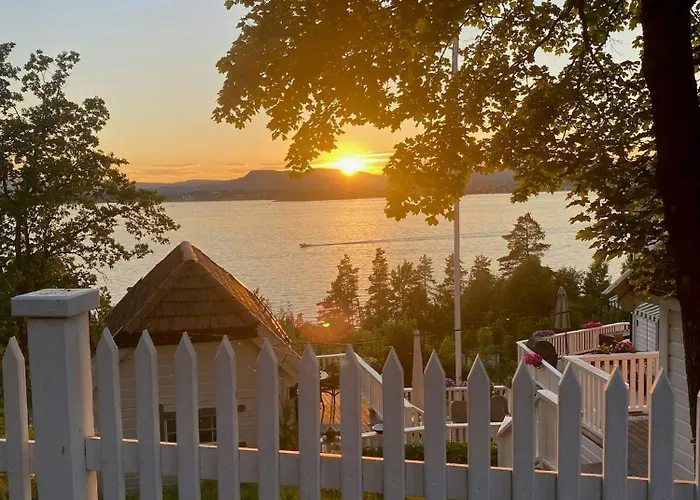 Historical At Flaskebekk * Nesoddtangen